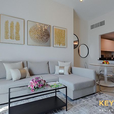 Sophisticated One Bedroom With Full Marina View Дубай Екстериор снимка