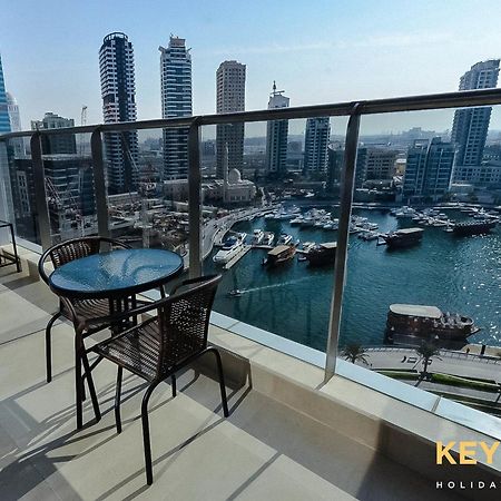 Sophisticated One Bedroom With Full Marina View Дубай Екстериор снимка