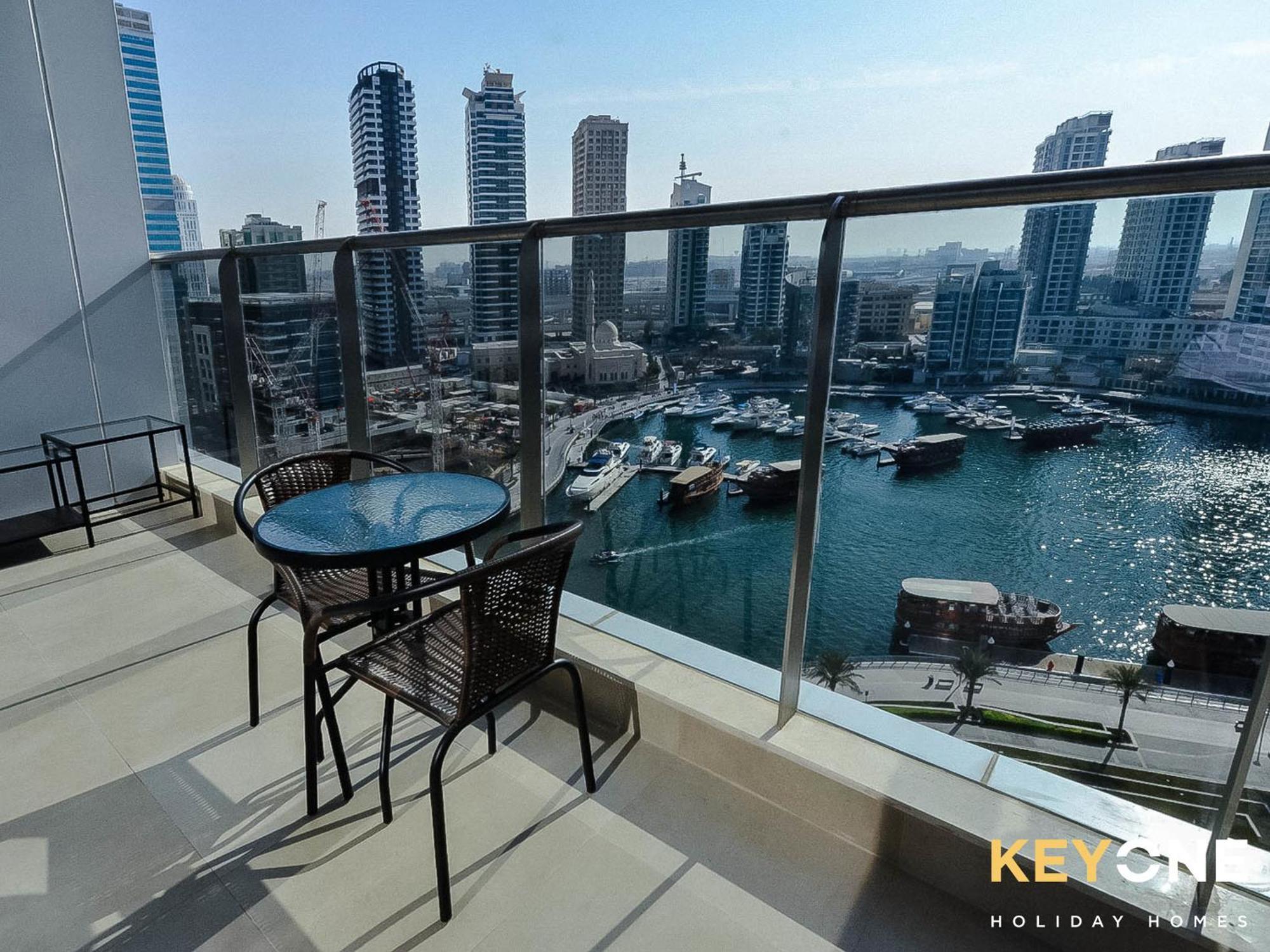 Sophisticated One Bedroom With Full Marina View Дубай Екстериор снимка