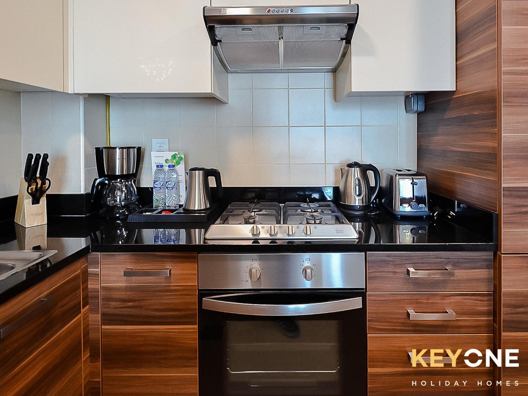 Sophisticated One Bedroom With Full Marina View Дубай Екстериор снимка