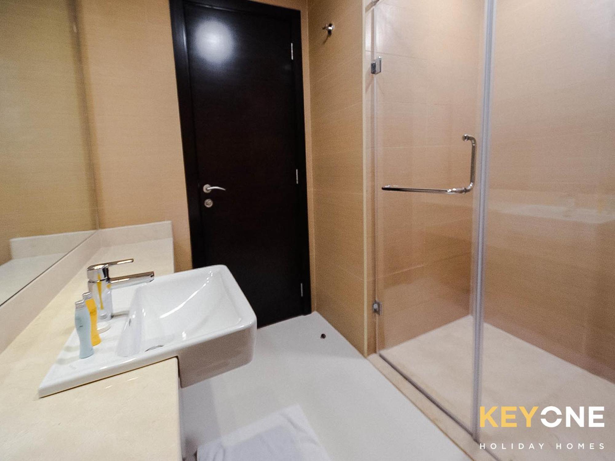Sophisticated One Bedroom With Full Marina View Дубай Екстериор снимка